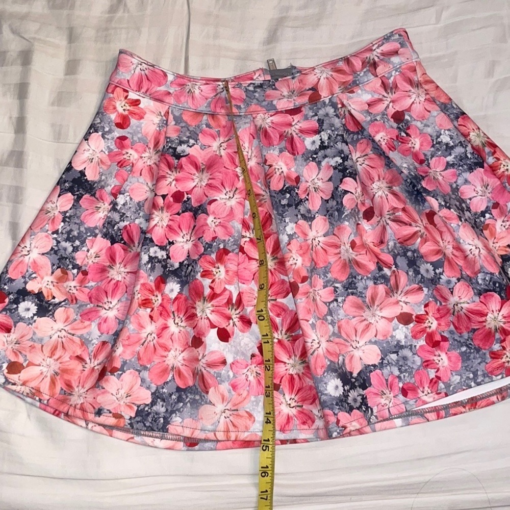 Bethany Mota Aeropostale floral skirt grey gray pink thick fabric
